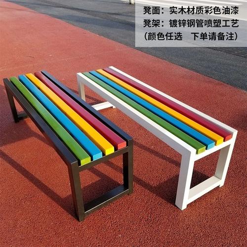 港彩二四六天天好资料和公交站椅子仅手机高与公交站台椅子